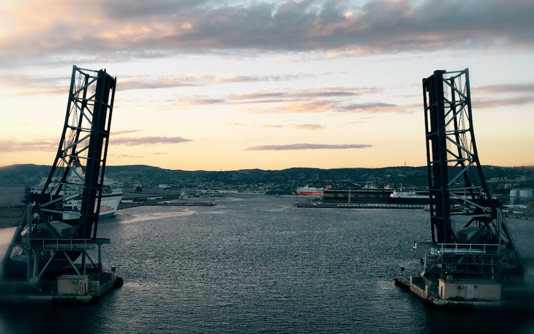 Port autonome de Marseille pont levis